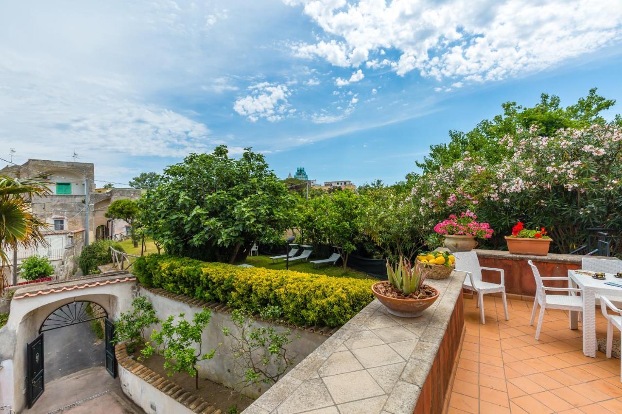 La Terrazza Sul Giardino Lejlighed Procida Eksteriør billede